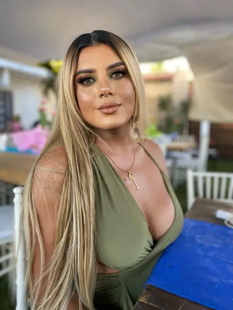 Alejandra Galan on OnlyFans