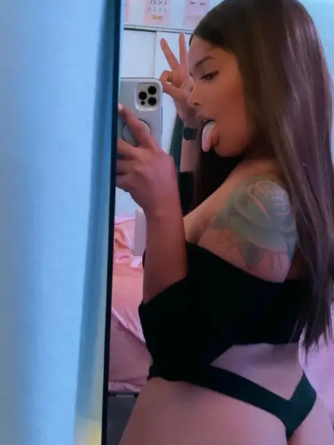 La Reina on OnlyFans
