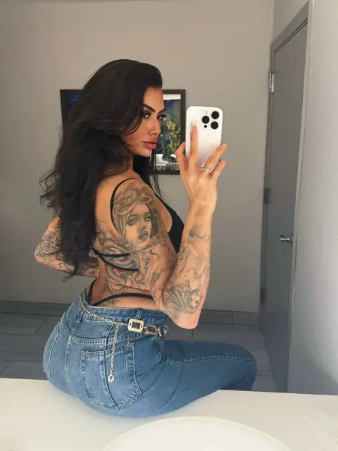 Katie D | Amazonian Goddess on OnlyFans