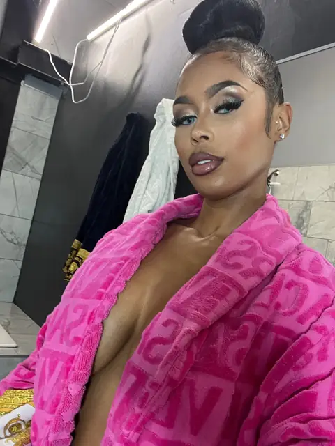They Love Her Stori on OnlyFans