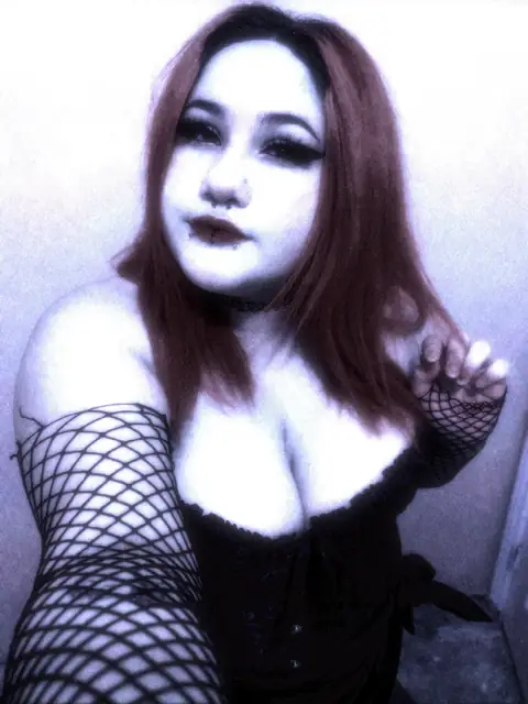 izzy b! on OnlyFans