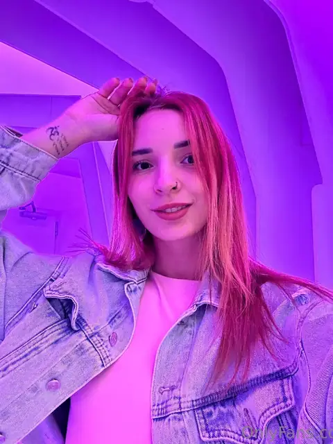 Kira OnlyFans profile