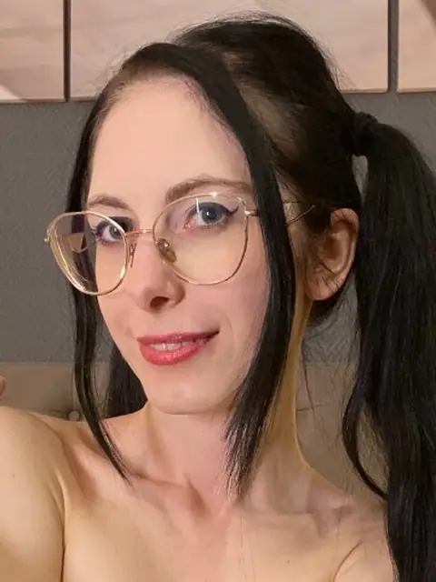 Nikki Gia VIP on OnlyFans