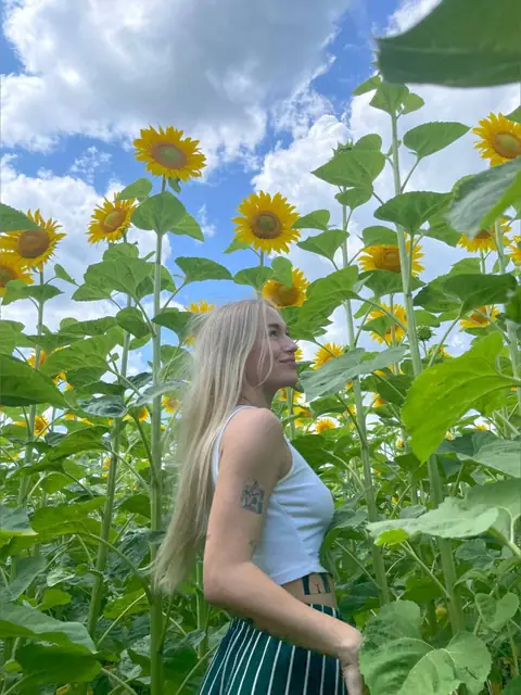 Aislin OnlyFans profile