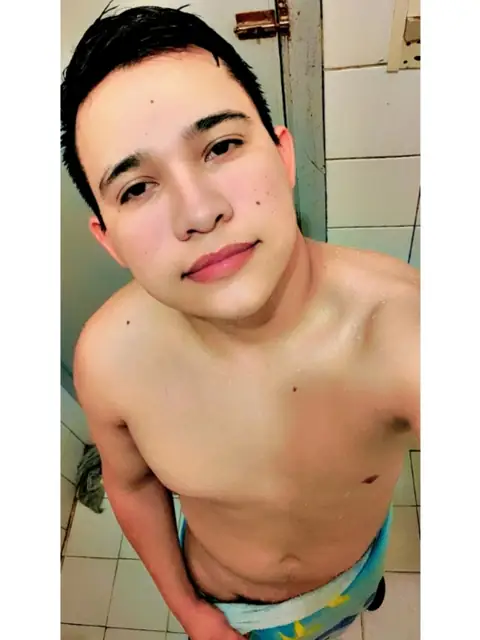 J A V I E R on OnlyFans