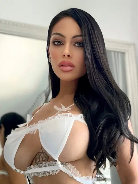 Selena OnlyFans profile