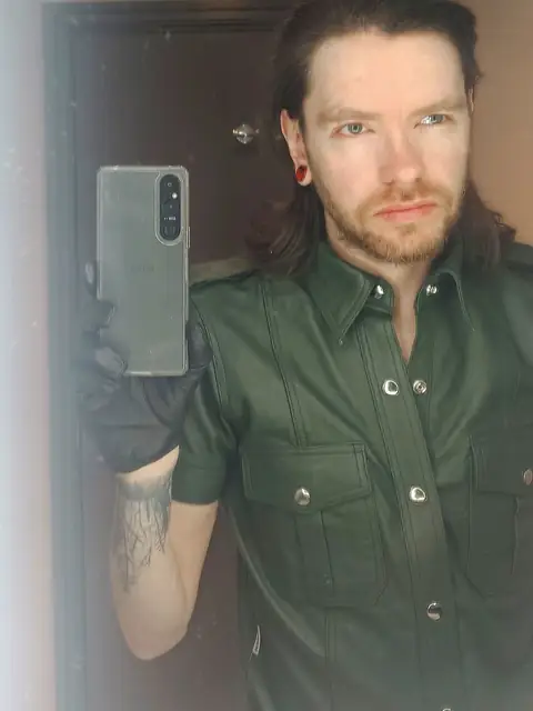C H A I N S A W on OnlyFans