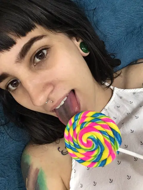 Mia OnlyFans profile