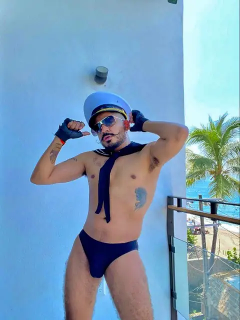 JpBigotes on OnlyFans