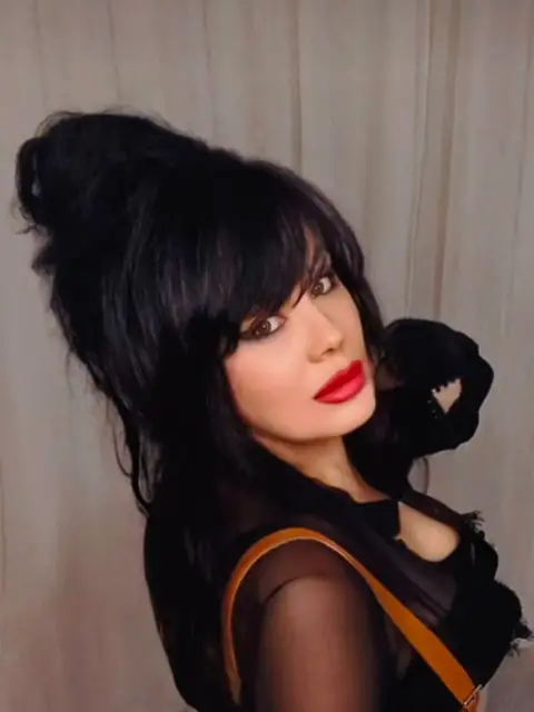 Mariana Moculescu on OnlyFans