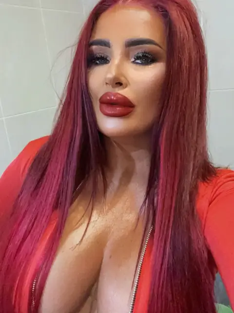 Beea..brunetasexy OnlyFans profile