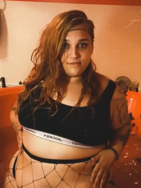 Magickal Mia FREE on OnlyFans
