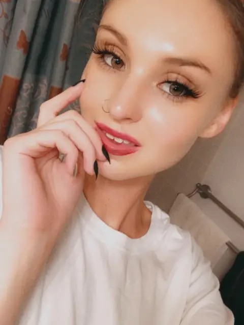 Kayleigh Cake Free Page OnlyFans profile