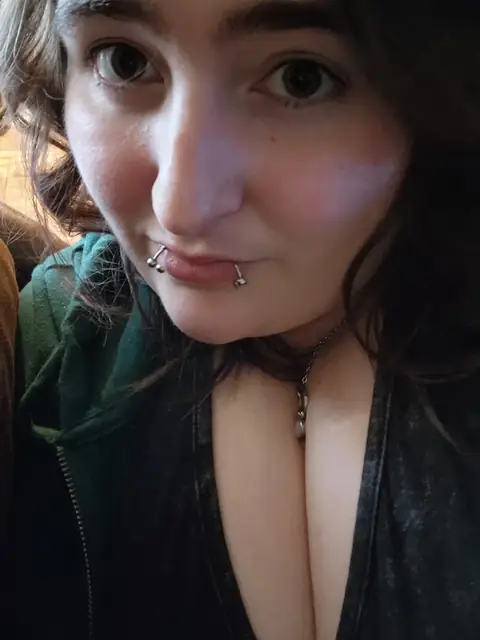 LovelyElle on OnlyFans