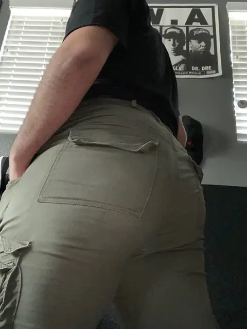 BOTTOMBOI on OnlyFans