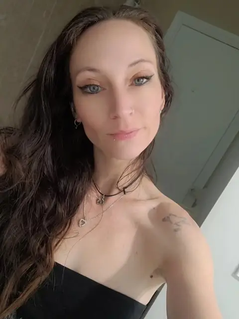 Vivienne Crystal on OnlyFans