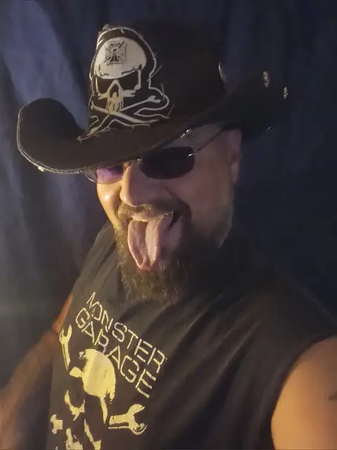 Wild-Mike's Bondage Equipment on OnlyFans