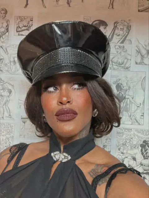 Shar Shar OnlyFans profile
