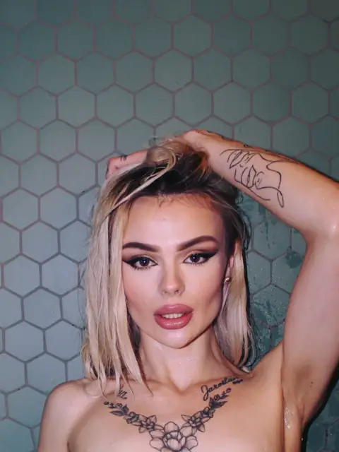 Luisa Star on OnlyFans