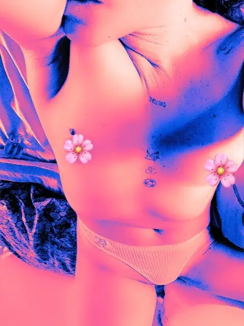 Peque a OnlyFans profile