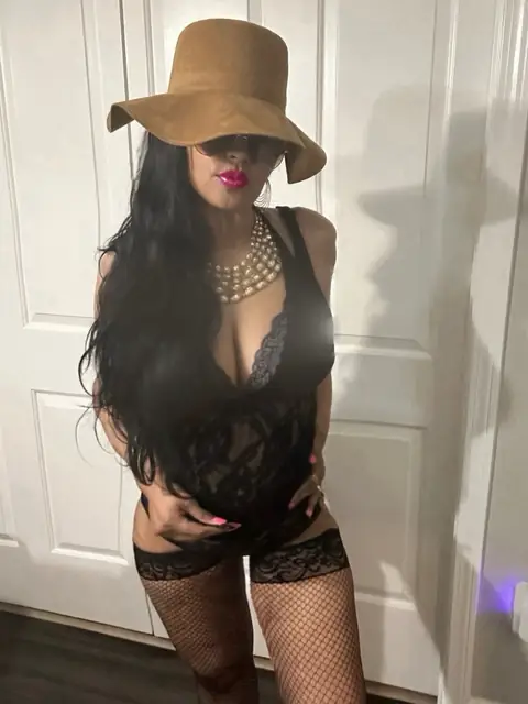 Isabella Lopez on OnlyFans