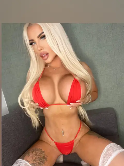 Hayley SUPER SOAKER OnlyFans profile