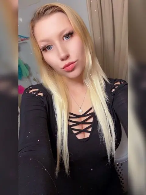 Kinky Kynzie on OnlyFans