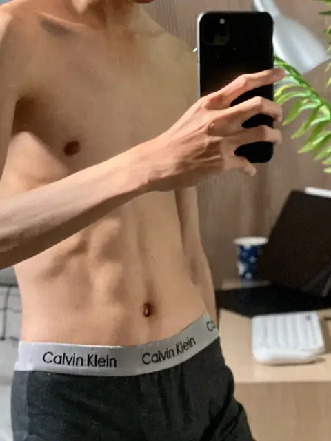 Smol Baby Chris on OnlyFans