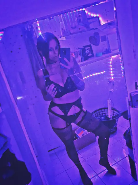 Kyla Roberts on OnlyFans