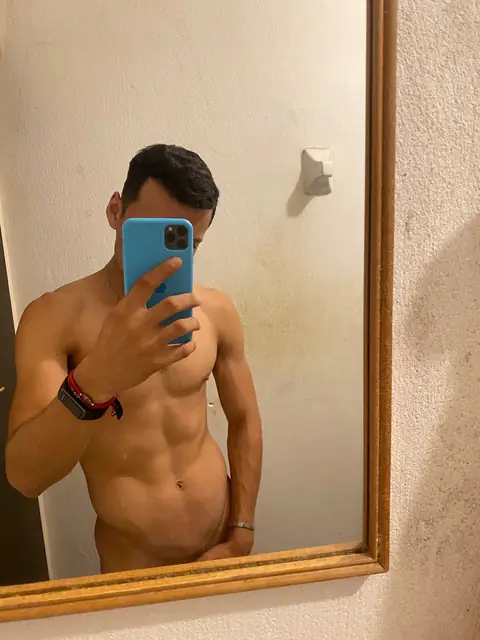 Alexander Rodr guez on OnlyFans