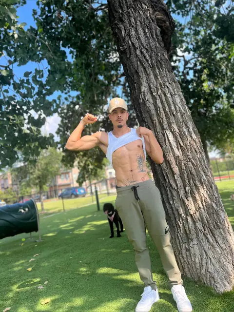 Omar Morales on OnlyFans