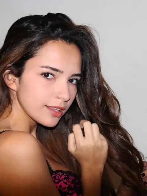 Kira Nahiak on OnlyFans