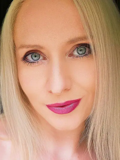 Alexa London on OnlyFans