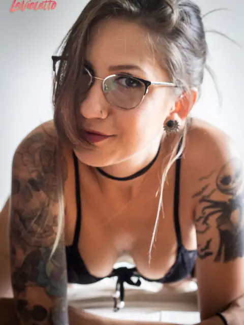 Anita Lavioletto OnlyFans profile