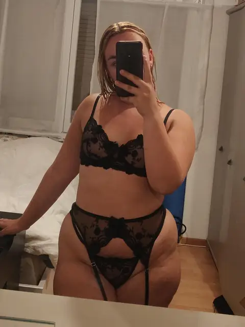 Princess Calypi - The Swiss PAWG on OnlyFans