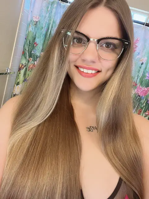 Molly Marie OnlyFans profile