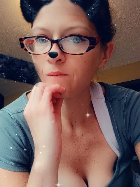 Blueeyednerd71 on OnlyFans