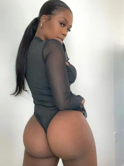 peach OnlyFans profile