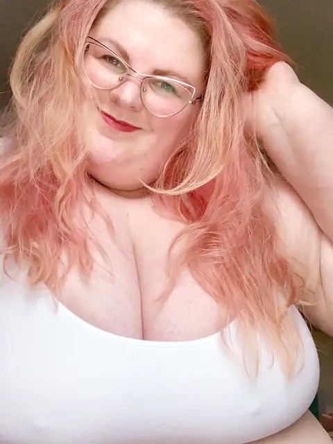 Mrs Apple on OnlyFans