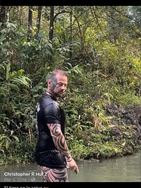 Christopher Hul Z on OnlyFans