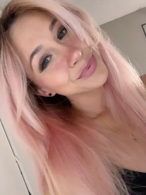 Alliee on OnlyFans