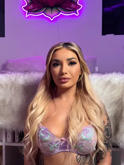 Good Girl Ella on OnlyFans