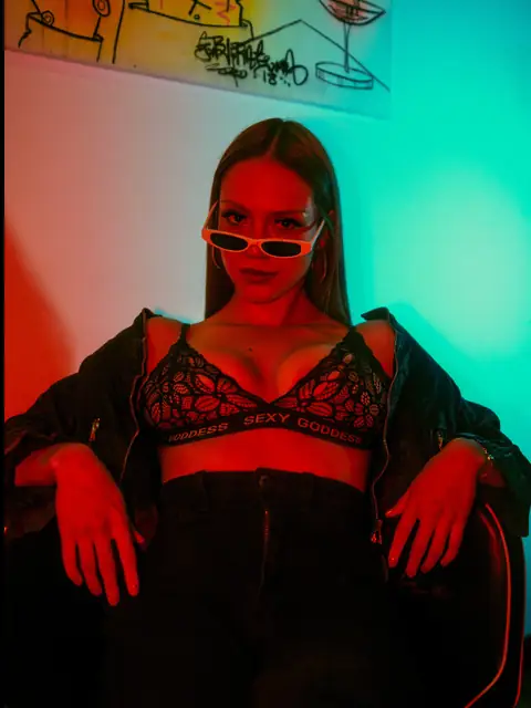 sara OnlyFans profile