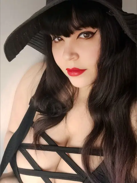 Curvy Goddess Danidarkan OnlyFans profile