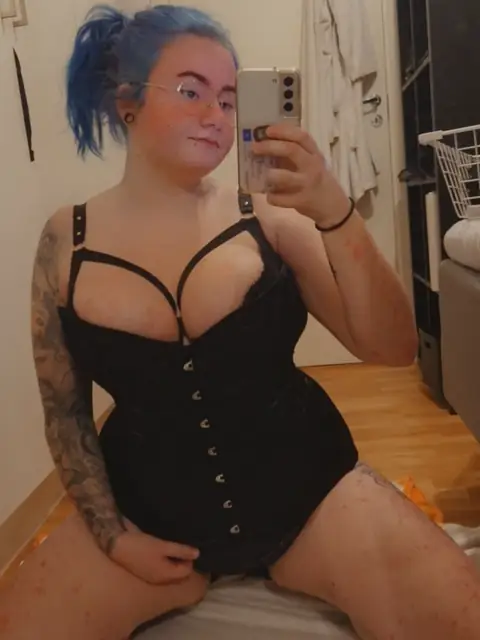 Vixxenera on OnlyFans