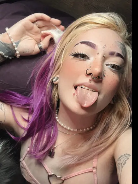 Rachel Anne (2.9%) OnlyFans profile