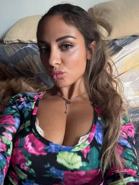 PicanteDeseo on OnlyFans