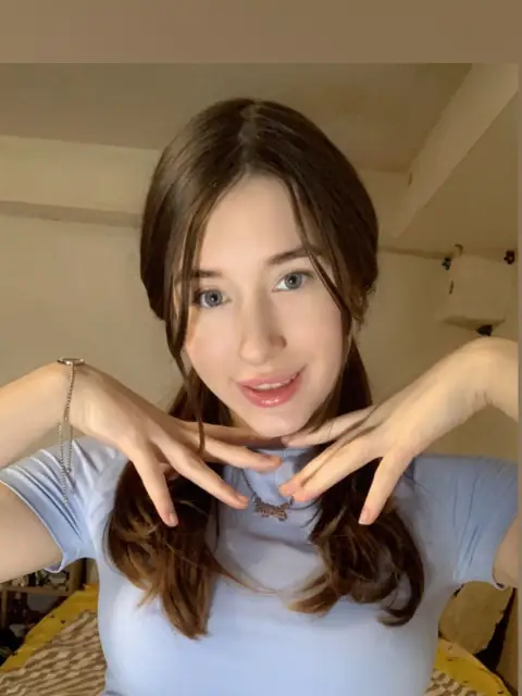 Anna on OnlyFans