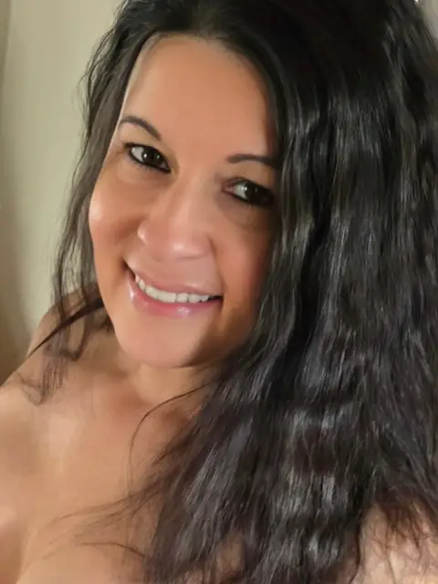 SEXTINGQUEEN69 on OnlyFans