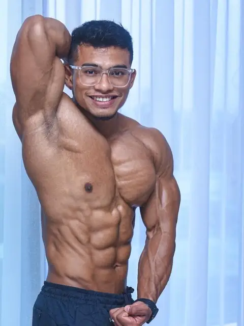 Shzwanmuscle on OnlyFans